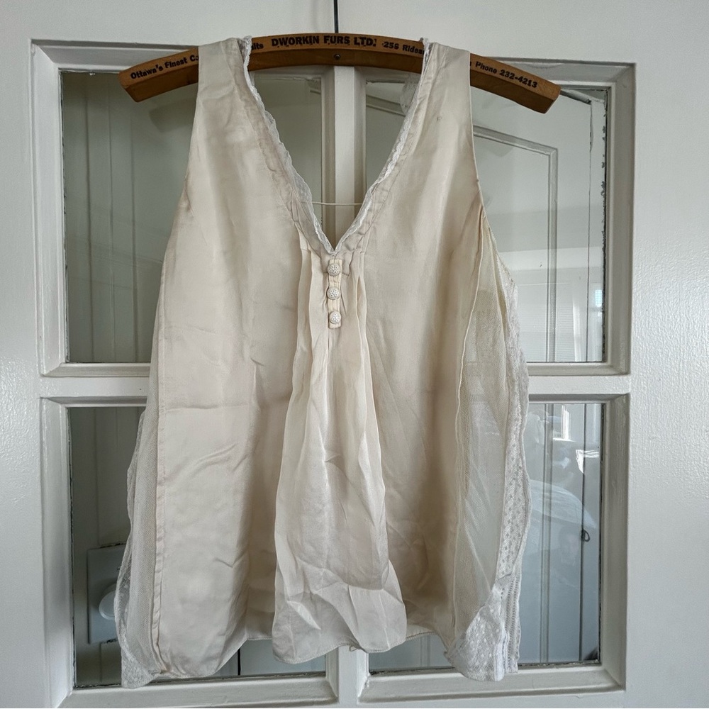 CHLOE Silk and Lace Sleeveless Blouse